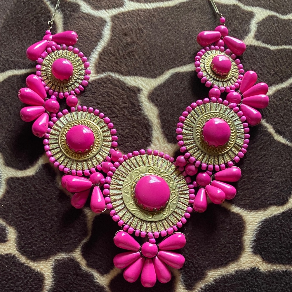 Vintage 90’s Fuchsia and Gold tone Statement Necklace - Picture 7 of 8
